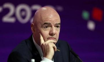 ايطاليا تسحب دعمها لرئيس فيفا إنفانتينو ايطاليا تسحب دعمها لرئيس فيفا إنفانتينو