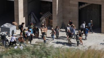 مستوطنون يواصلون حصار منزل في جنوب نابلس لليوم الثاني مستوطنون يواصلون حصار منزل في جنوب نابلس لليوم الثاني