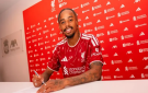 ليفربول يضم باركولا بعقد طويل الأمد