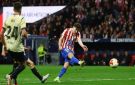 أتلتيكو يخفض سعر بيع ألفاريز لجميع الأندية .. ما عدا برشلونة