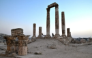 أجواء حارة نسبيا في معظم المناطق وحارة جدا في الأغوار والبادية
