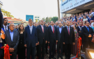 النقابات تحتفل برفع العلم