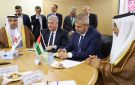 وزير الطاقة يوقع عقود إيصال الغاز الطبيعي إلى الموقر والروضة الصناعيتين - jo