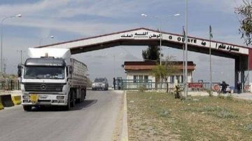 200 شاحنة .. ساحة جديدة في حدود جابر لتسريع العبور 200 شاحنة .. ساحة جديدة في حدود جابر لتسريع العبور