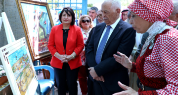 العيسوي يفتتح معرض الأردن في الفكر والوجدان العيسوي يفتتح معرض الأردن في الفكر والوجدان