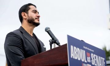 الديمقراطي المسلم عبدول السيد يهاجم أيباك : ما يحدث في غزة إبادة ولا يجب خلط انتقاد إسرائيل باليهود الديمقراطي المسلم عبدول السيد يهاجم أيباك : ما يحدث في غزة إبادة ولا يجب خلط انتقاد إسرائيل باليهود