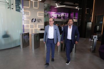 وزير الاقتصاد الرقمي يطلع على مشاريع مدينة العقبة الرقمية وزير الاقتصاد الرقمي يطلع على مشاريع مدينة العقبة الرقمية