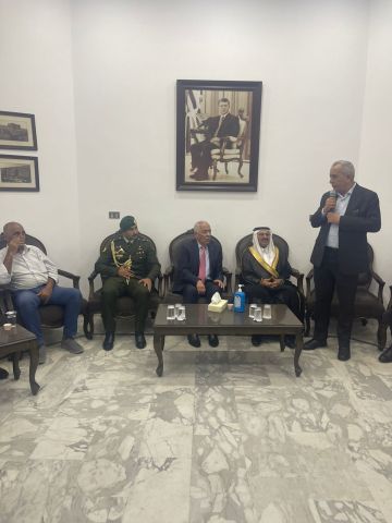 مندوبا عن الملك وولي العهد .. العيسوي يعزي عشيرة الرواشدة مندوبا عن الملك وولي العهد .. العيسوي يعزي عشيرة الرواشدة