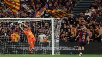 برشلونة وريال مدريد في صراع مبكر على صدارة الدوري برشلونة وريال مدريد في صراع مبكر على صدارة الدوري