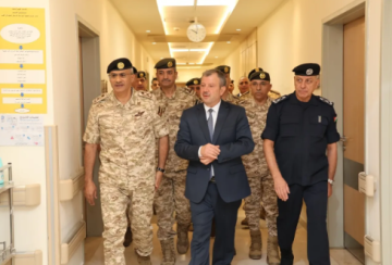 عاجل مديرو الأجهزة الأمنية يزورون مصابي خدمة العلم ويقدمون واجب العزاء لذوي المتوفين عاجل مديرو الأجهزة الأمنية يزورون مصابي خدمة العلم ويقدمون واجب العزاء لذوي المتوفين