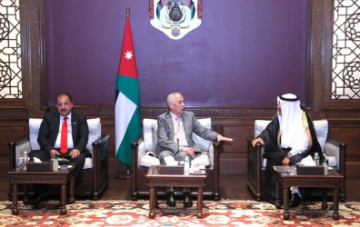 رئيس الديوان الملكي يلتقي وفدا من جمعية عشائر الحجاوي رئيس الديوان الملكي يلتقي وفدا من جمعية عشائر الحجاوي
