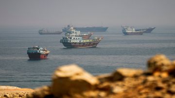 الجيش الأميركي: 100 سفينة أعيد توجيهها خلال شهرين بسبب حصار موانئ إيران الجيش الأميركي: 100 سفينة أعيد توجيهها خلال شهرين بسبب حصار موانئ إيران