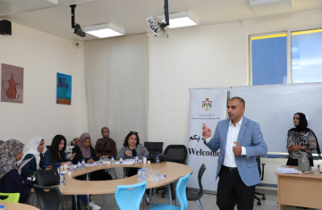  الشؤون السياسية والبرلمانية تعقد جلسة حوارية لشباب من الاحزاب في محافظة مادبا