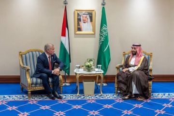 الملك يبعث رسالة خطية إلى ولي العهد السعودي الملك يبعث رسالة خطية إلى ولي العهد السعودي