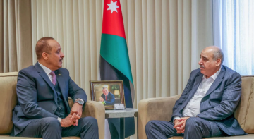 رئيس مجلس النواب يلتقي السفير الباكستاني رئيس مجلس النواب يلتقي السفير الباكستاني