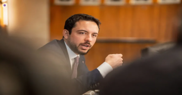 نائب الملك، ولي العهد يترأس جانبا من جلسة مجلس الوزراء نائب الملك، ولي العهد يترأس جانبا من جلسة مجلس الوزراء