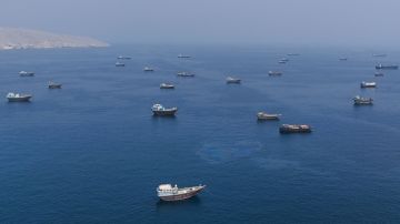 إيران تستهدف 3 ناقلات نفط و3 سفن أميركية في هرمز إيران تستهدف 3 ناقلات نفط و3 سفن أميركية في هرمز