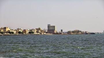 الحوثيون يعلنون التقدم نحو باب المندب والسيطرة على جزيرة بالبحر الأحمر الحوثيون يعلنون التقدم نحو باب المندب والسيطرة على جزيرة بالبحر الأحمر