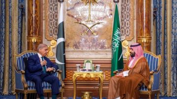 شهباز شريف يؤكد دعم باكستان الكامل لأمن السعودية شهباز شريف يؤكد دعم باكستان الكامل لأمن السعودية