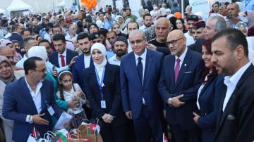 خط واتساب مباشر يربط وزير الصحة بالموظفين خط واتساب مباشر يربط وزير الصحة بالموظفين