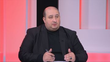 الحكومة تحسم الجدل حول مهند الخطيب .. قرار بشأن بقائه في التربية الحكومة تحسم الجدل حول مهند الخطيب .. قرار بشأن بقائه في التربية