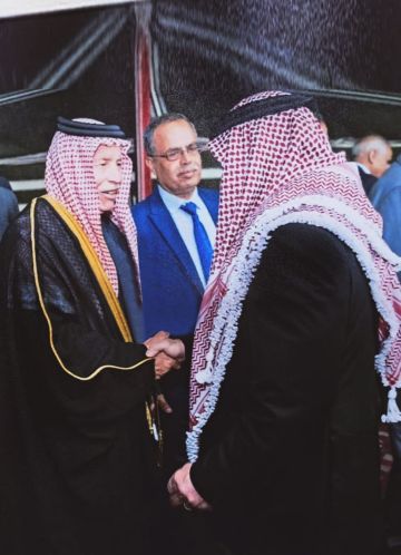 الشيخ محمد فنيخر البري: أبناء عشيرة البري خلف جلالة الملك .. والأردن أولا وقيادتنا الهاشمية خط أحمر. الشيخ محمد فنيخر البري: أبناء عشيرة البري خلف جلالة الملك .. والأردن أولا وقيادتنا الهاشمية خط أحمر.