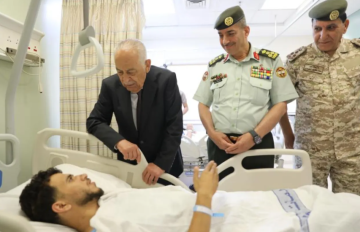 بتوجيهات ملكية.. العيسوي يطمئن على مصابي حادث نويبع بتوجيهات ملكية.. العيسوي يطمئن على مصابي حادث نويبع
