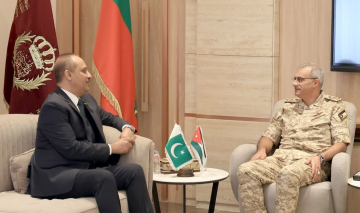 رئيس هيئة الأركان يستقبل السفير الباكستاني لدى المملكة رئيس هيئة الأركان يستقبل السفير الباكستاني لدى المملكة
