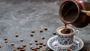 خمسة أطعمة يفضل عدم تناولها مع القهوة خمسة أطعمة يفضل عدم تناولها مع القهوة