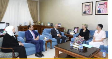 محافظة يبحث مع نظيرته اللبنانية تبادل المقاعد الجامعية وتسهيل القبول محافظة يبحث مع نظيرته اللبنانية تبادل المقاعد الجامعية وتسهيل القبول