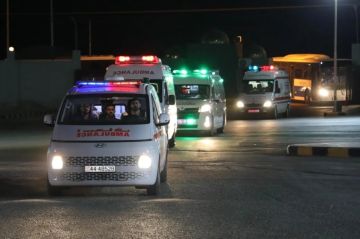 القوات المسلحة تجلي الدفعة الـ(33) من أطفال غزة المرضى لتلقي العلاج في الأردن القوات المسلحة تجلي الدفعة الـ(33) من أطفال غزة المرضى لتلقي العلاج في الأردن