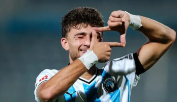 الفاخوري يغادر الملعب مصابا بالكاحل الفاخوري يغادر الملعب مصابا بالكاحل