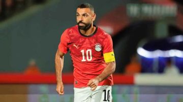 قرار مثير .. أول رد فعل لمحمد صلاح بعد أزمته مع حسام حسن قرار مثير .. أول رد فعل لمحمد صلاح بعد أزمته مع حسام حسن