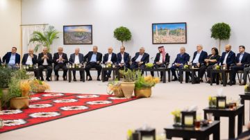 ولي العهد يبحث مع شخصيات من إربد مجالات الاستثمار والسياحة والزراعة