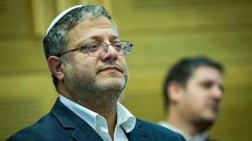 بن غفير ينتقد احتمال استبعاده من حكومة وحدة: استهزاء بالناخبين اليمينيين بن غفير ينتقد احتمال استبعاده من حكومة وحدة: استهزاء بالناخبين اليمينيين