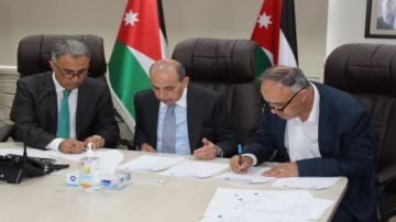 تسليم أول خلية صحية في مشروع تطوير وإعادة تأهيل مكب الأكيدر تسليم أول خلية صحية في مشروع تطوير وإعادة تأهيل مكب الأكيدر