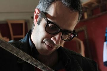 عروض وثائقية بعمان .. عروض سينمائية للمخرج اللبناني هادي زكاك عروض وثائقية بعمان .. عروض سينمائية للمخرج اللبناني هادي زكاك