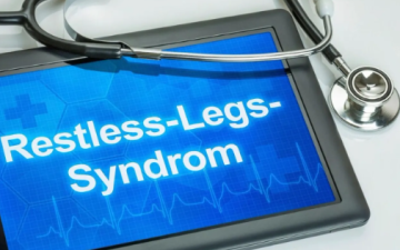 لا تتجاهل تململ الساقين.. مرض خطير بانتظارك لا تتجاهل تململ الساقين.. مرض خطير بانتظارك