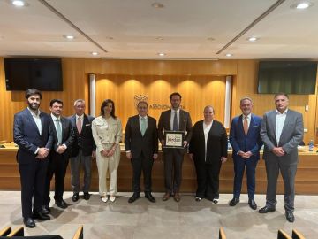 لقاءات اقتصادية موسعة لوزيري التخطيط والاستثمار في ميلانو لقاءات اقتصادية موسعة لوزيري التخطيط والاستثمار في ميلانو