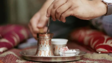 مفاجأة عن القهوة والكافيين.. هل يؤديان فعلا إلى جفاف الجسم؟ مفاجأة عن القهوة والكافيين.. هل يؤديان فعلا إلى جفاف الجسم؟