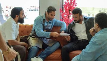 ظهور أحمد العوضي في الفيل على الدرفيل .. ماذا يفعل مع أحمد فهمي؟ ظهور أحمد العوضي في الفيل على الدرفيل .. ماذا يفعل مع أحمد فهمي؟