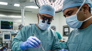 إبرة خياطة داخل قلب رجل.. اكتشاف يصدم الأطباء إبرة خياطة داخل قلب رجل.. اكتشاف يصدم الأطباء