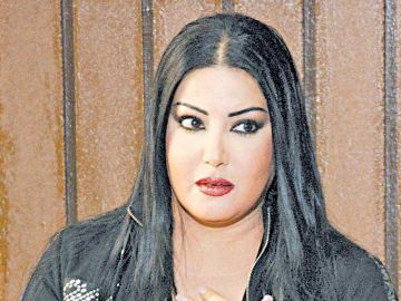 ماذا بينك وبين الله يا ياسمين ، تغريدة غامضة عادت بها من جديد بعد غيابها الطويل ماذا بينك وبين الله يا ياسمين ، تغريدة غامضة عادت بها من جديد بعد غيابها الطويل