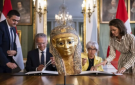 مصر تنجح في استرداد قناع ذهبي أثري من سويسرا - jo