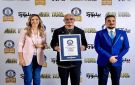 عمرو دياب يثير الجدل بعد دخوله موسوعة غينيس للمرة الثانية