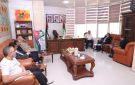 إدارة مهرجان جرش تبحث تعزيز التعاون مع غرفة التجارة - jo