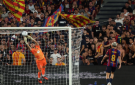 الدوري الإسباني: برشلونة وريال مدريد يترقبان تعثر الآخر