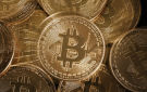 البيتكوين تسجل أعلى مستوى منذ نهاية يناير الماضي