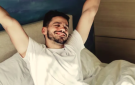 لماذا يكتفي بعض الأشخاص بـ4 ساعات نوم ويستيقظون بنشاط؟