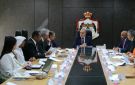 وزير الأشغال يبحث مع وفد الصندوق الكويتي التحضيرات للمرحلة الرابعة من تمويل مشاريع البنية التحتية